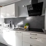 Neu! Sonnige Terrassen-ferienwohnung In Den Bergen *