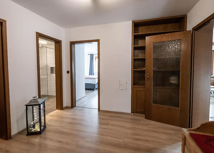Neu! Sonnige Terrassen-ferienwohnung In Den Bergen Appartamento *