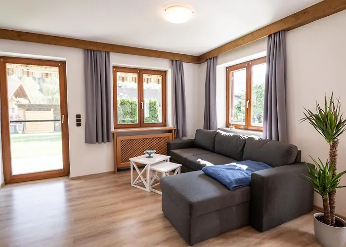 Neu! Sonnige Terrassen-ferienwohnung In Den Bergen Appartamento